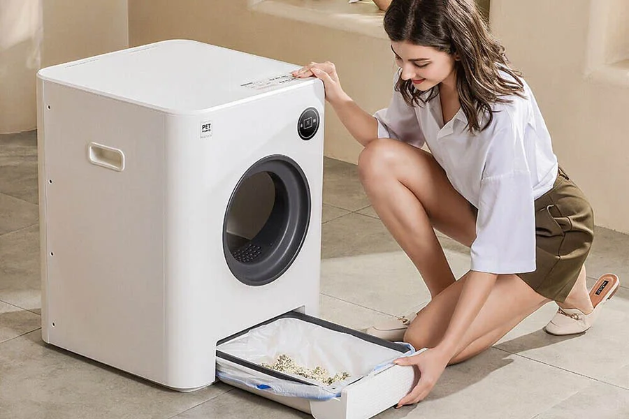 electric self cleaning litter box